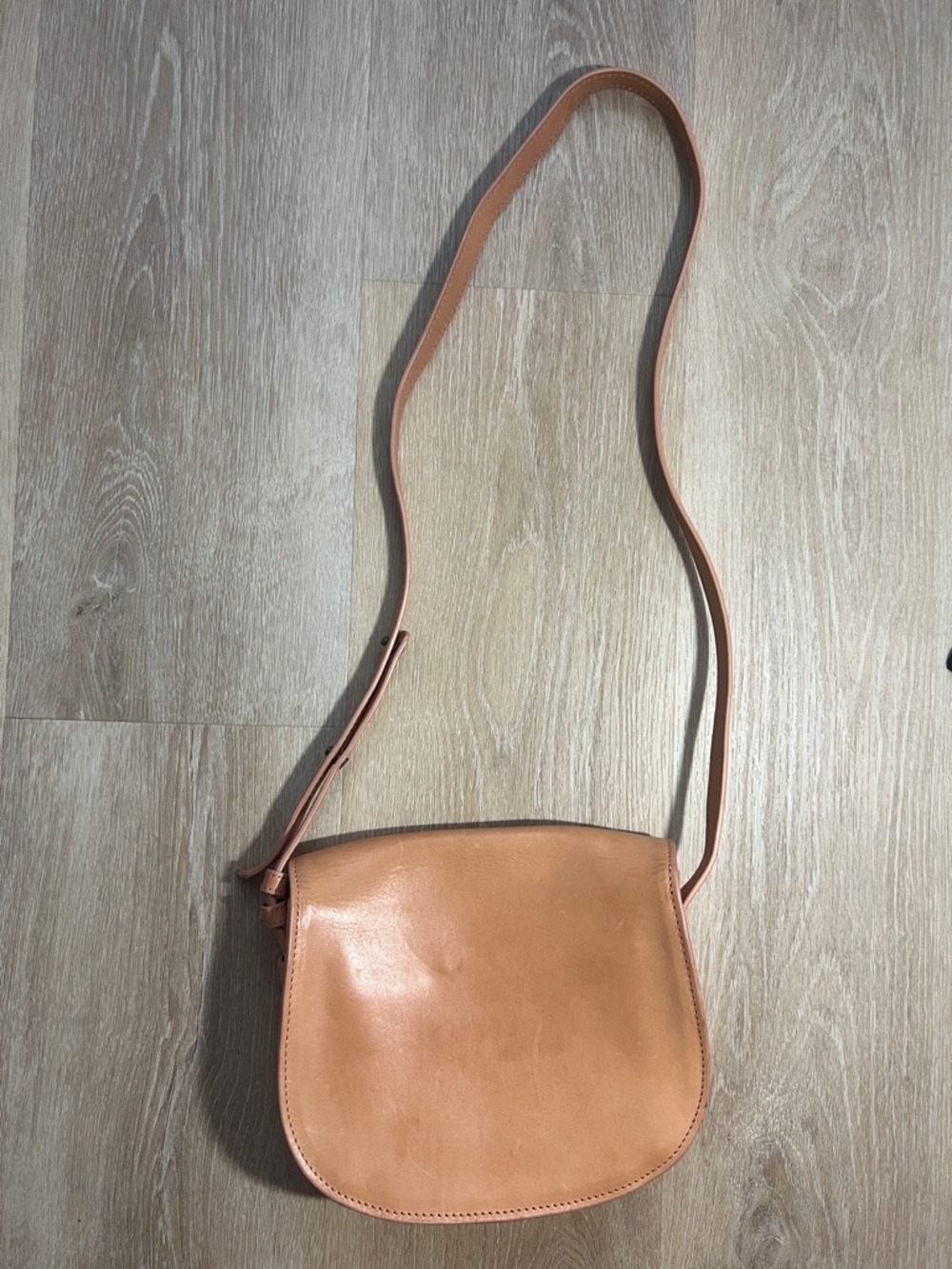 LL Bean Classic Women's Leather Crossbody Bag in Tan